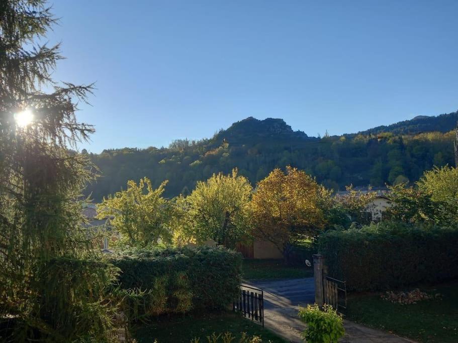 Gite L'Enclos O Rendez-Vous Roquefeuil-Pays De Sault- Avec Jardin Exterior photo
